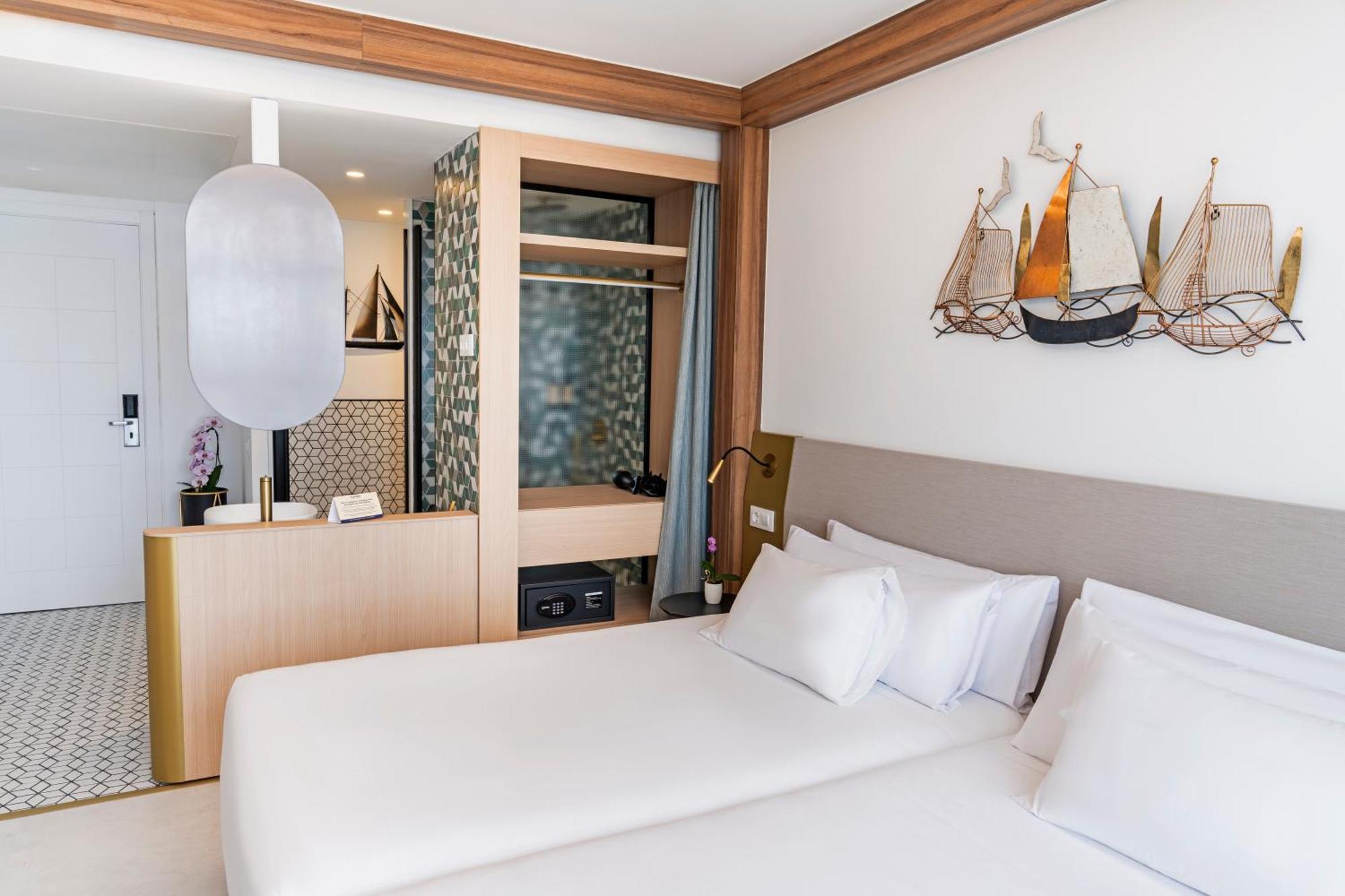 Hotel Faranda Rias Altas, Ascend Hotel Collection Perillo Екстер'єр фото